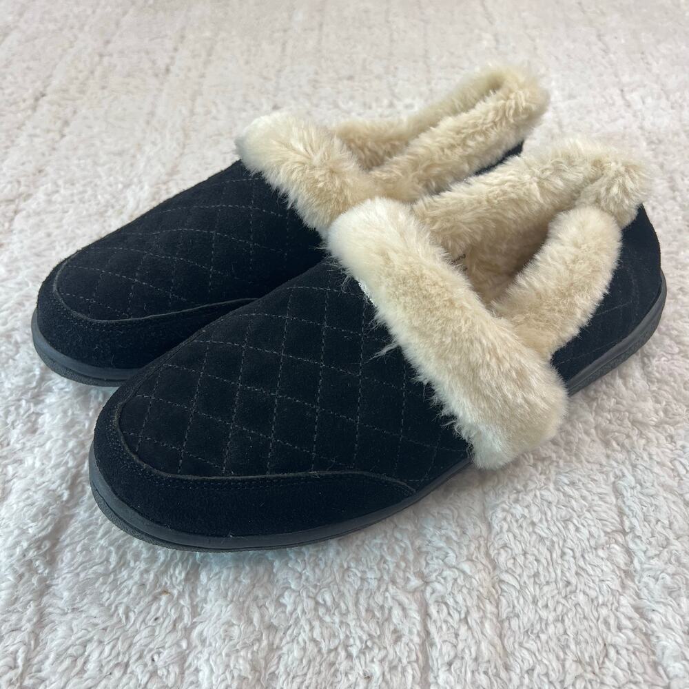 Clark’s women’s black Suede fuzzy Faux Fur lined slippers Size 8